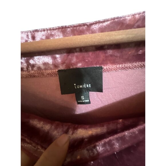 Lumiere Crushed Velvet Off-Shoulder Top With Tie Sleeve Detail NWOT - Picture 4 of 5